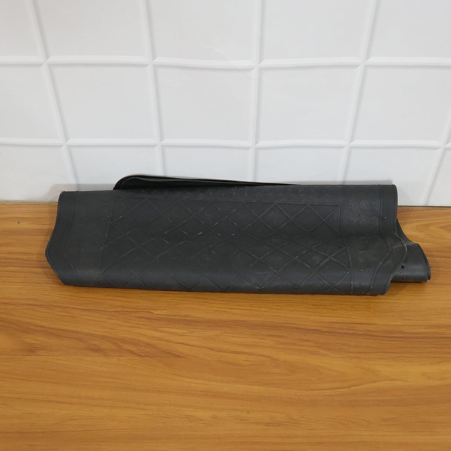 Heavy Duty Anti-Slip Rubber Car Foot Mat Set – Waterproof & Durable