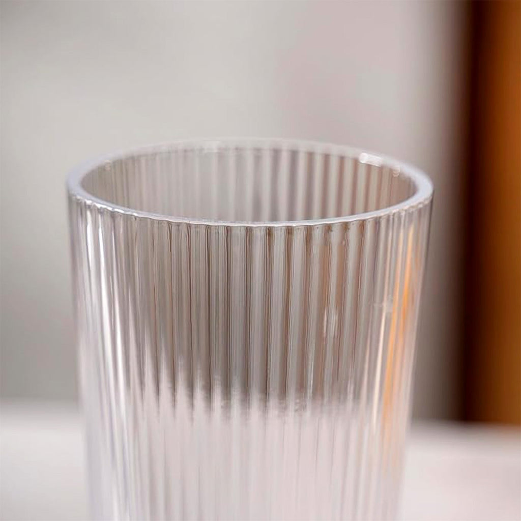 Close up of ribbed pattern on Supermom Casa Plastic Glass