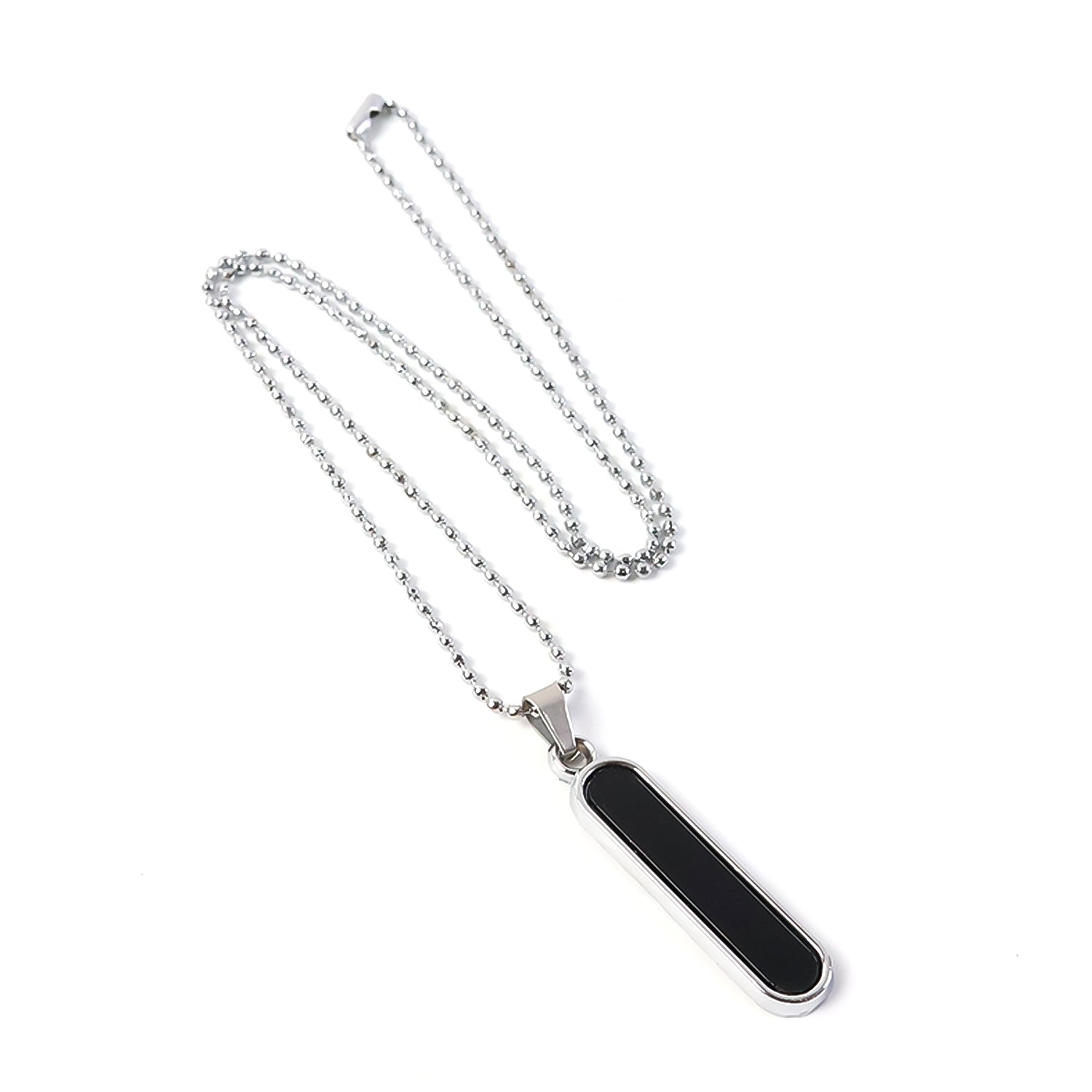 Pendant necklace featuring simple rectangular bar design