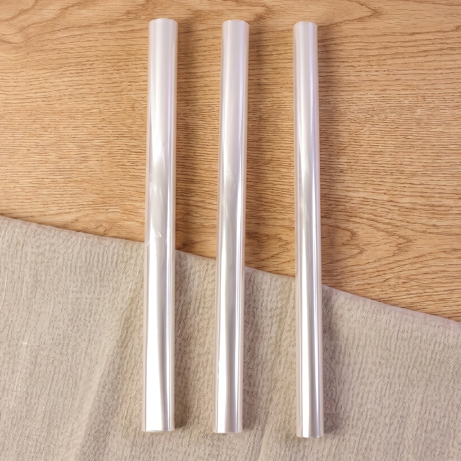 Easy-to-cut transparent protective book cover film