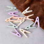 Durable laundry rope set with strong gripping clips