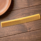 Easy-to-handle lightweight plastic combs for grooming and styling on the go