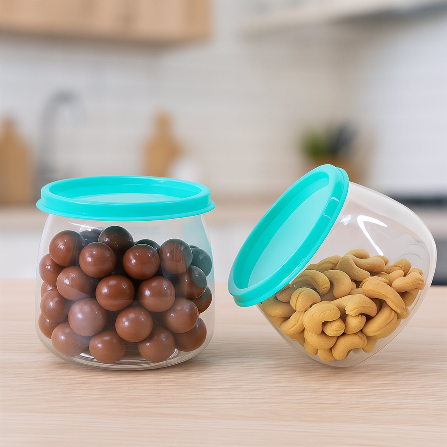 Airtight kitchen storage containers with leakproof lids for dry food storage