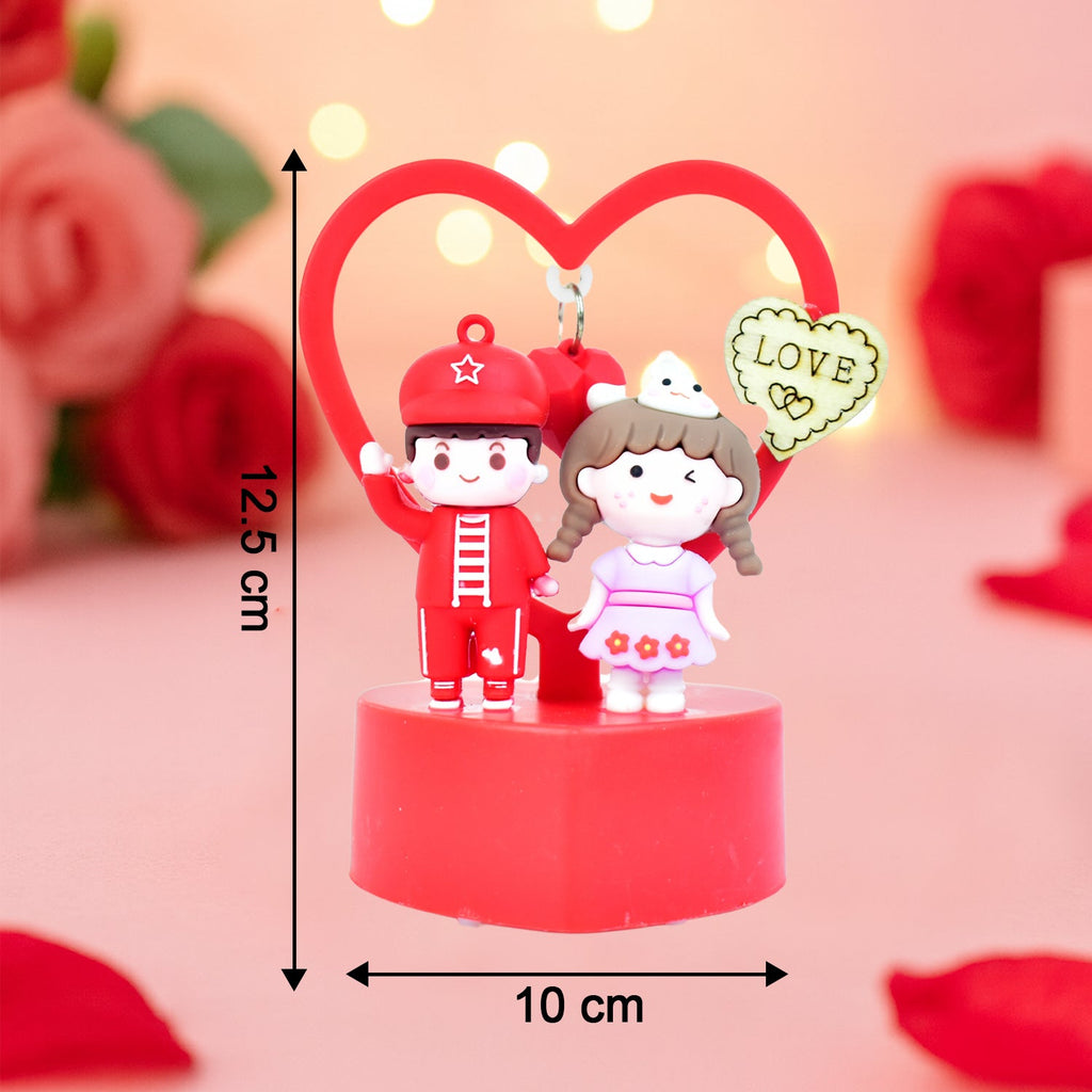 Compact romantic couple resin showpiece perfect for bedside table or desk decoration