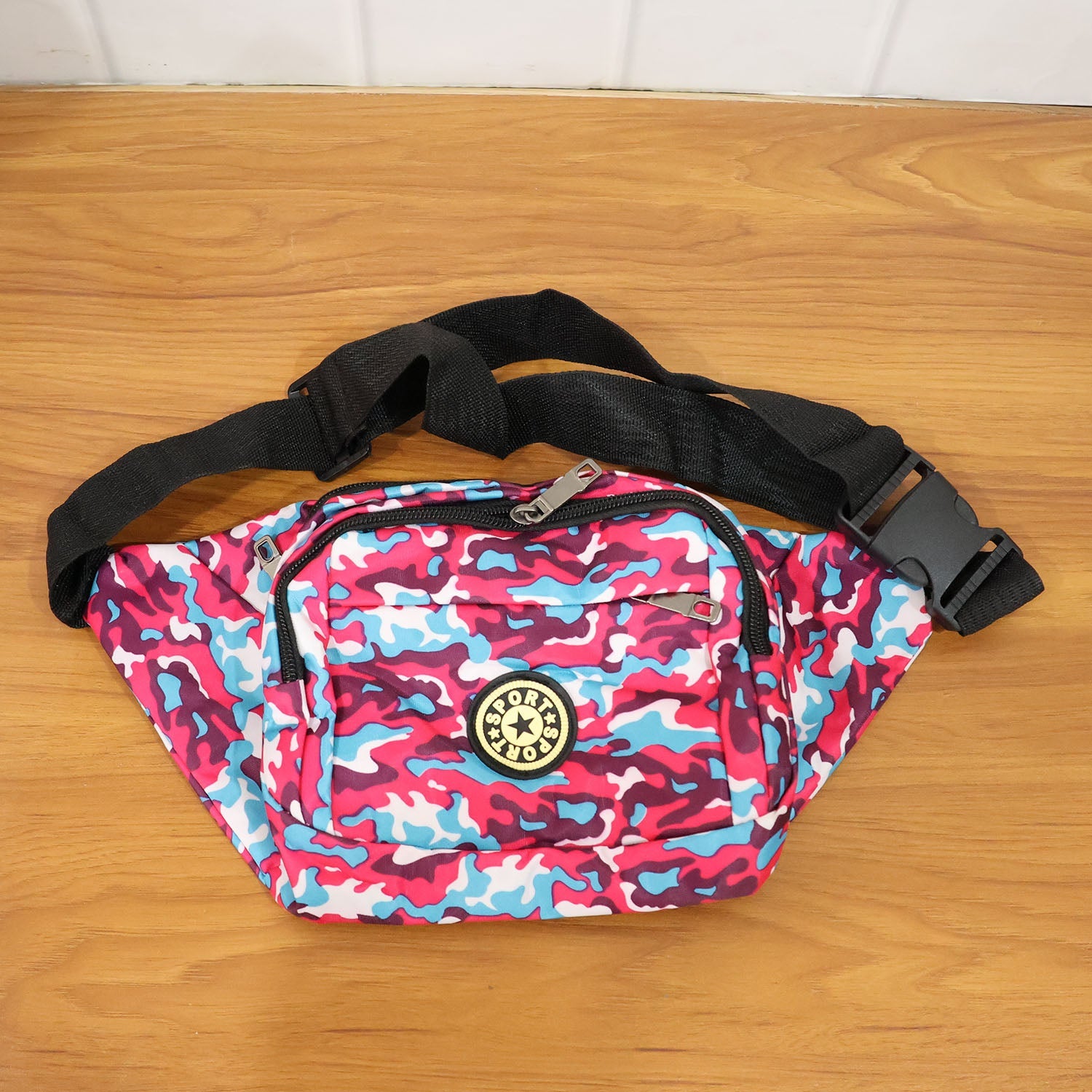 Waist bag worn in cross-body sling style, lightweight and versatile