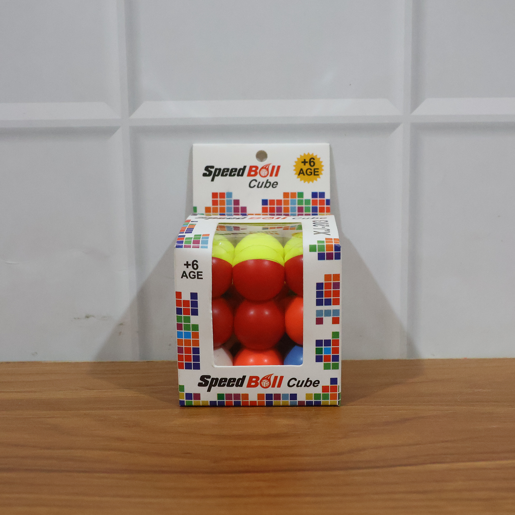 Live demonstration of Speed Ball Cube Toy showing colorful interactive puzzle
