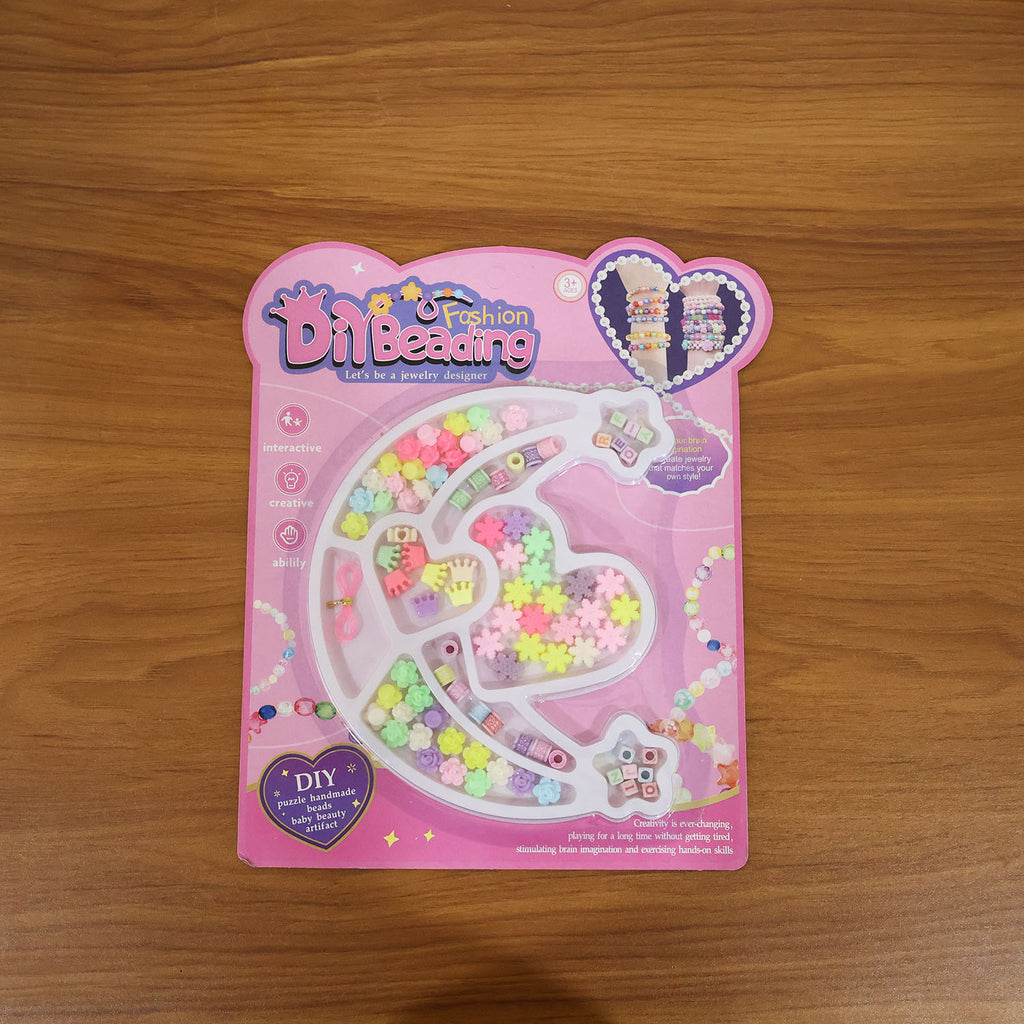Live use demonstration of the jewellery making kit and bead crafting