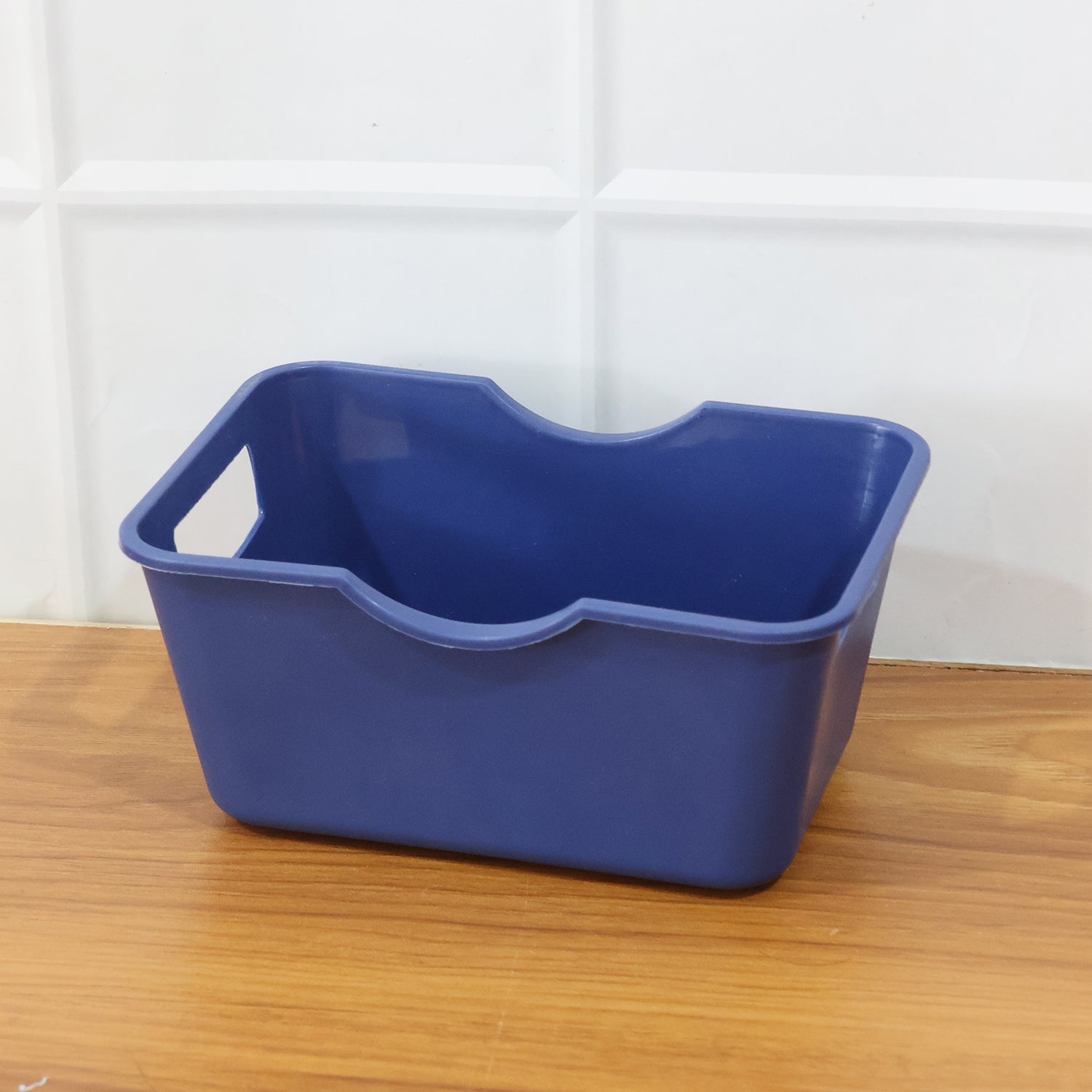 Lightweight plastic storage basket organizer with smooth edges