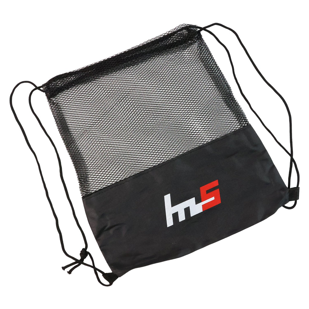 Person carrying a sleek mesh drawstring gym sack over the shoulder.