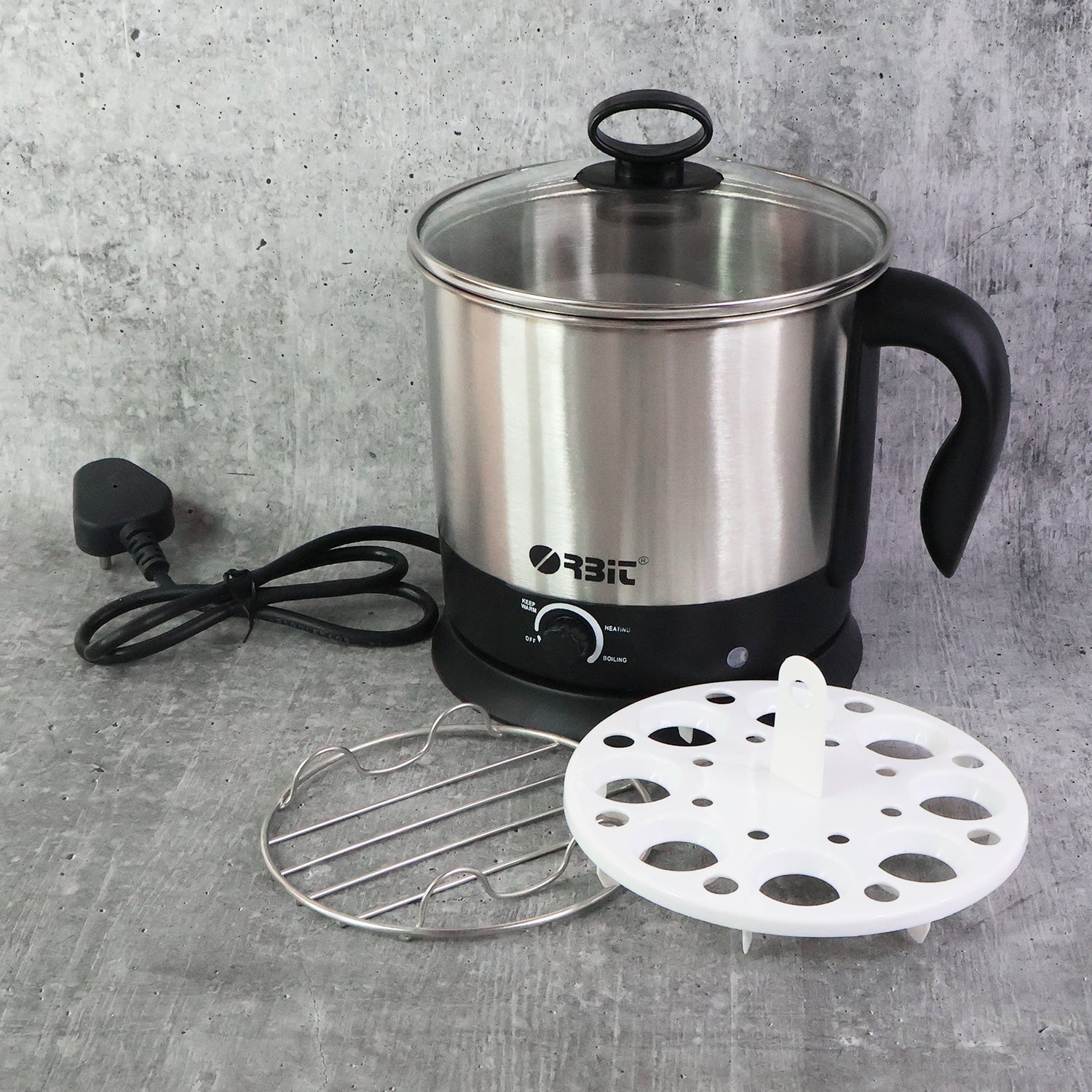 Electric steamer with transparent lid for monitoring steaming process