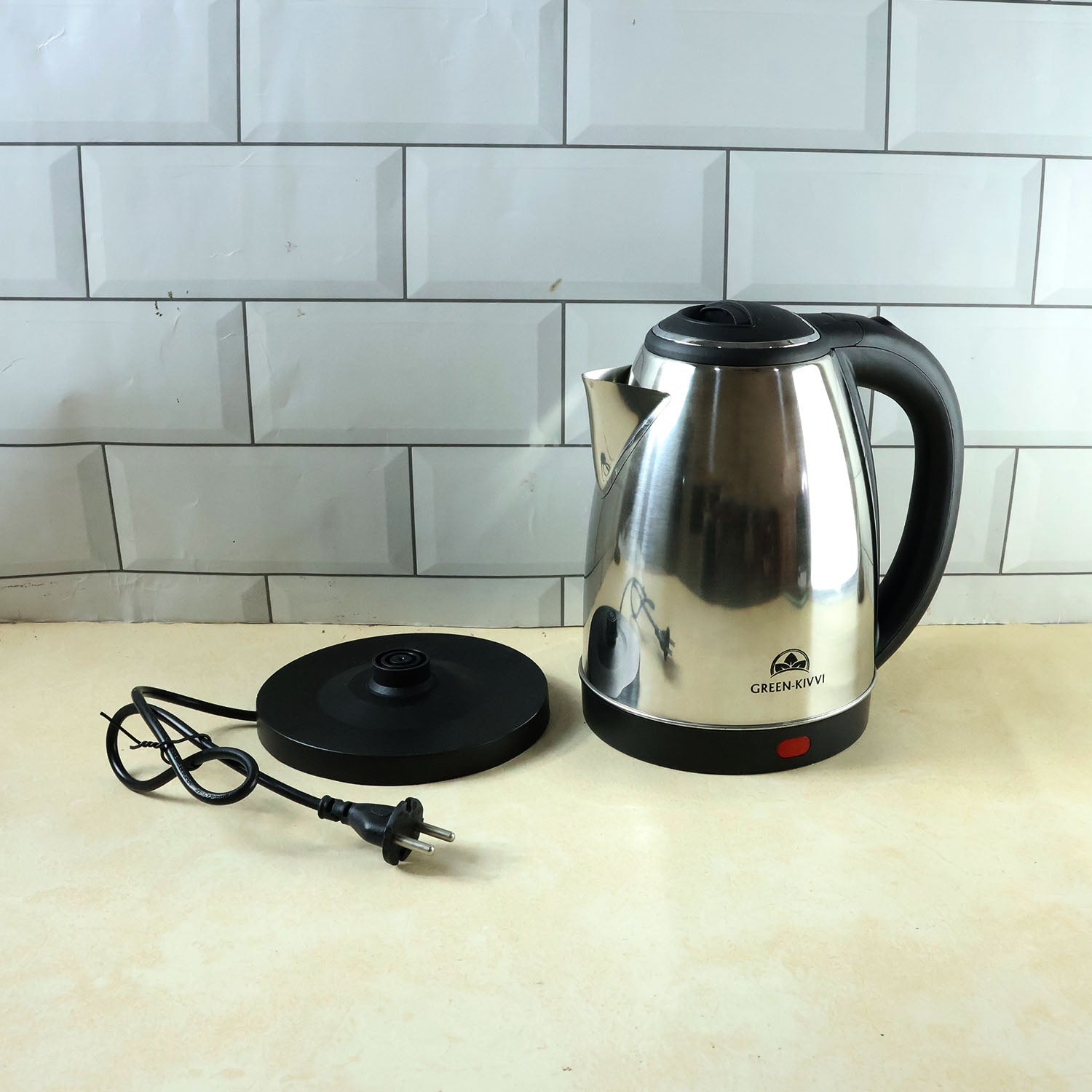 Stainless steel electric kettle with detachable power base for cordless use