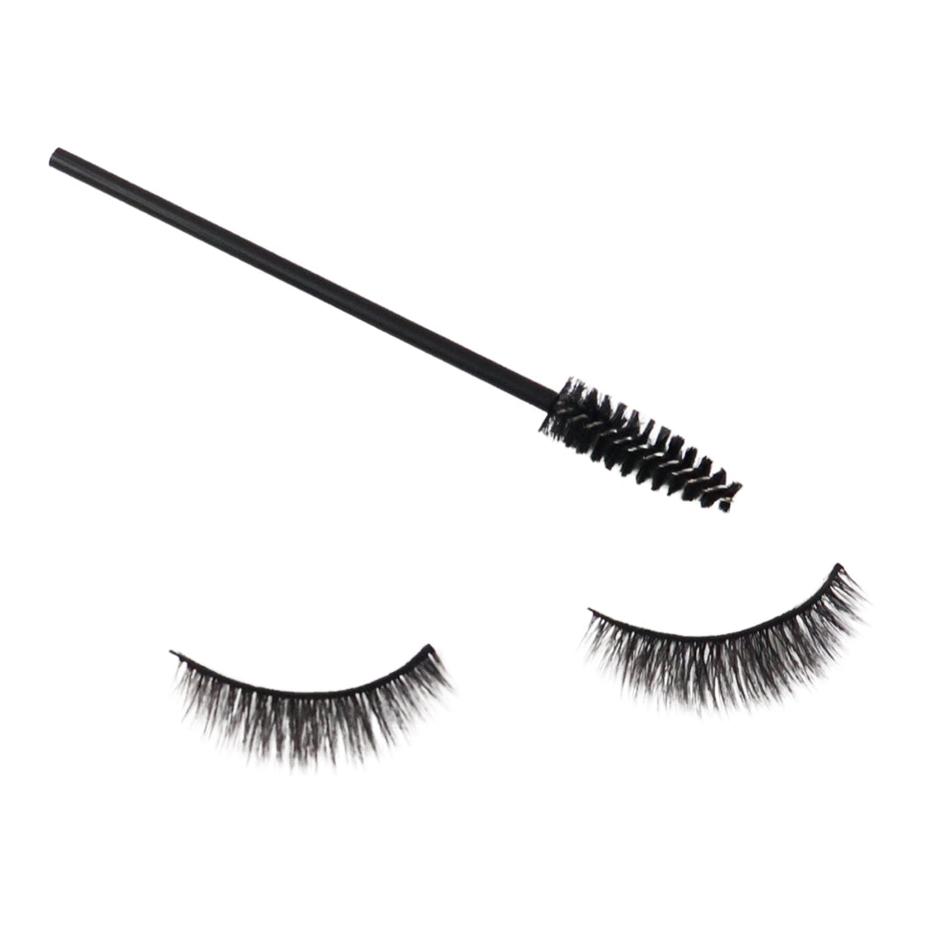 Protective storage case holding the 3D Mink Eyelashes Set