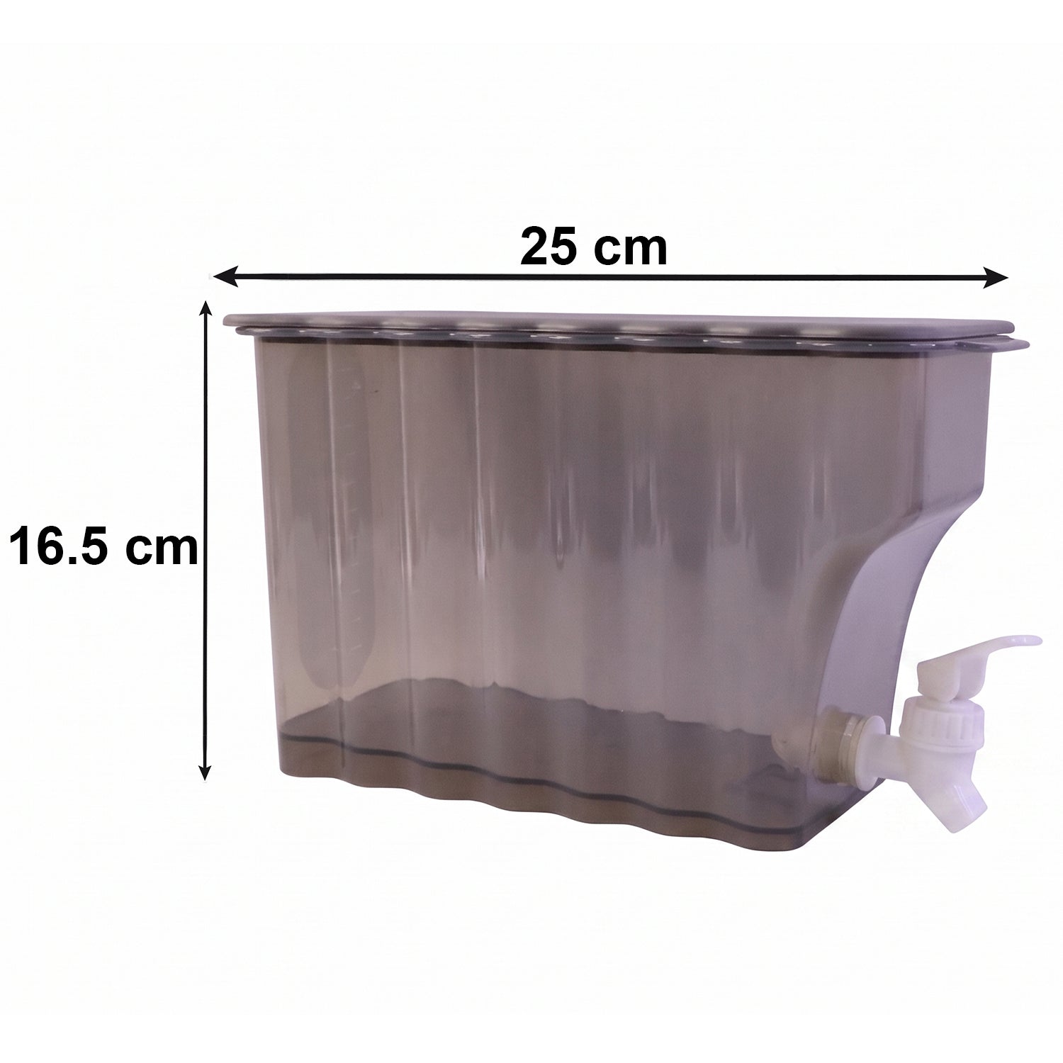 Detailed shot of the wide opening for easy cleaning of the water jug