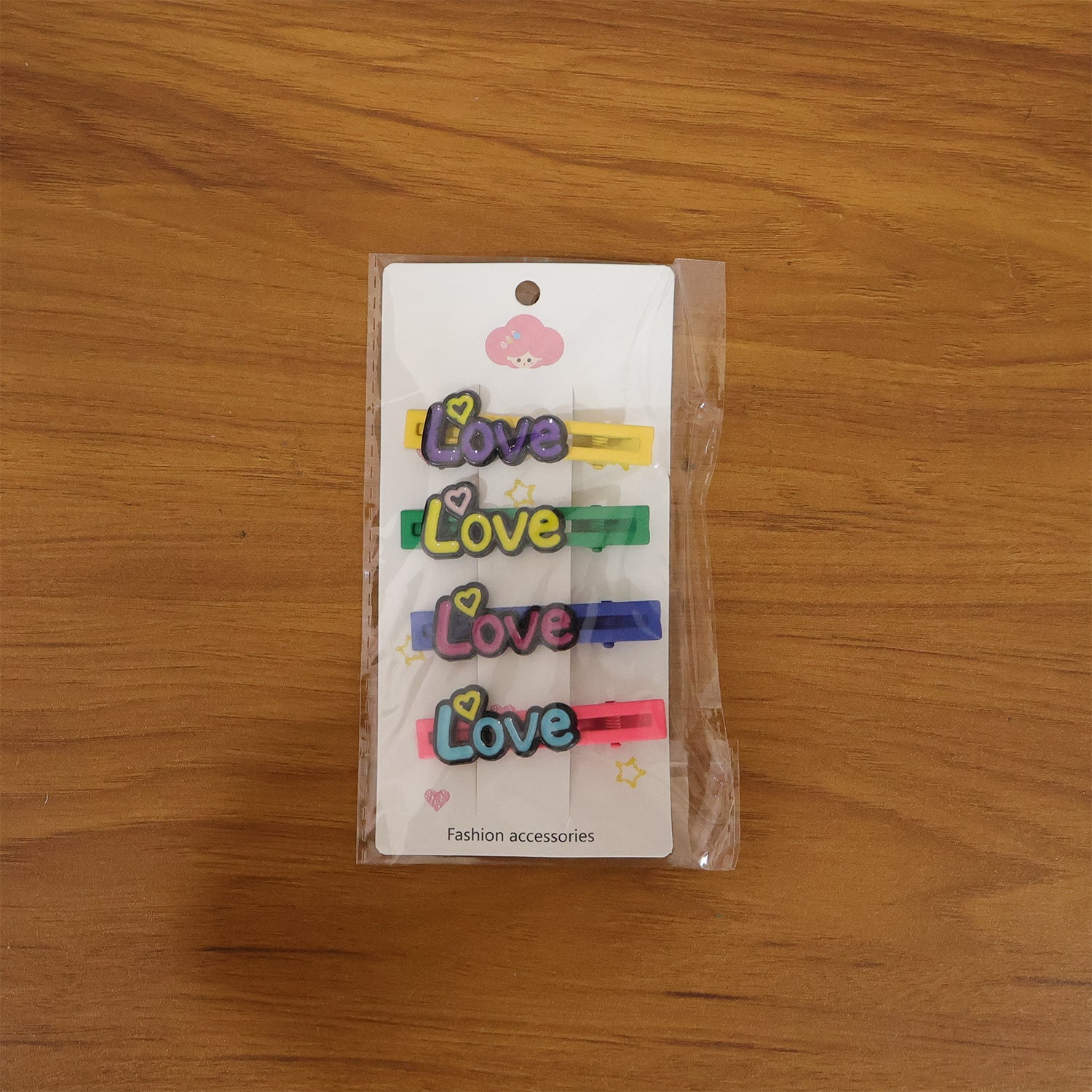 Set of decorative hair clips designed for casual hair accessories