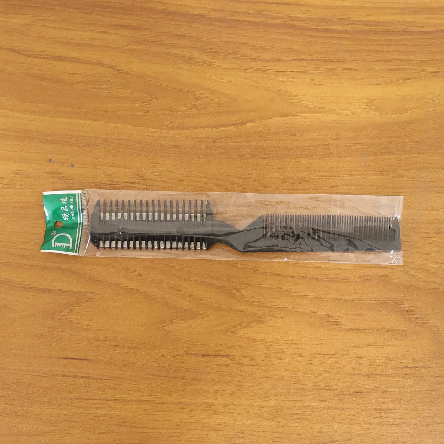 Styling razor comb tool for barber and home use