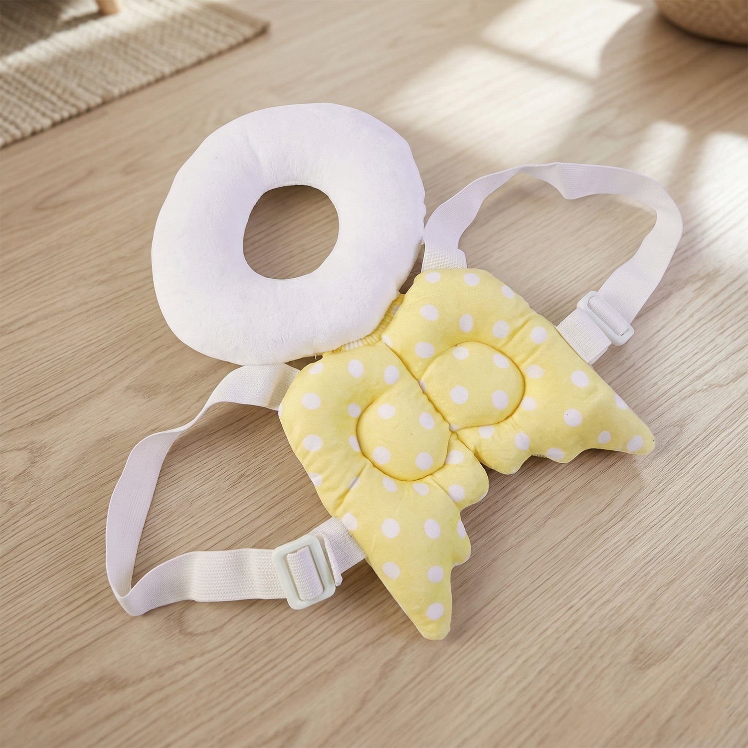 Easy-to-wear infant head safety cushion for indoor use
