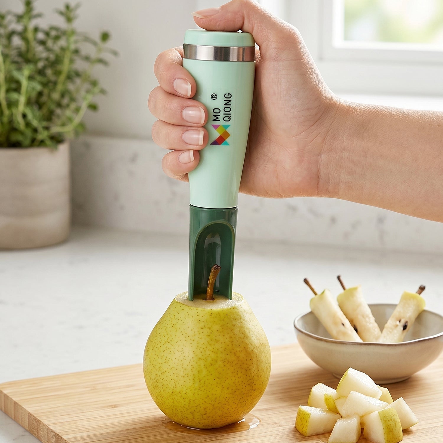 Sharp stainless steel apple divider slicer