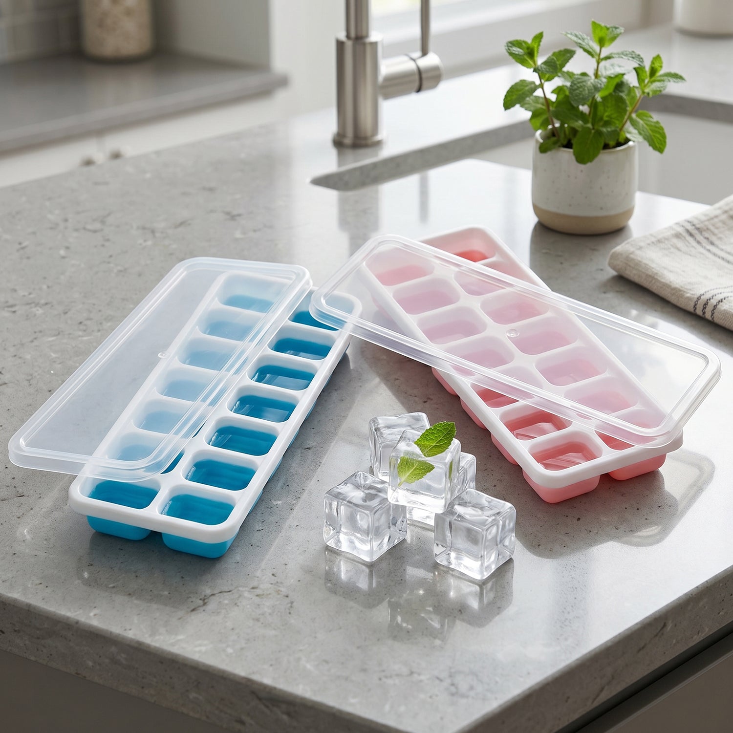 Flexible plastic ice cube tray ideal for quick ice release