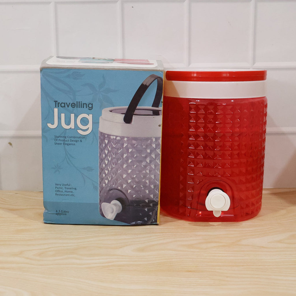 Full view of the stylish diamond cut design plastic water jug for home use.