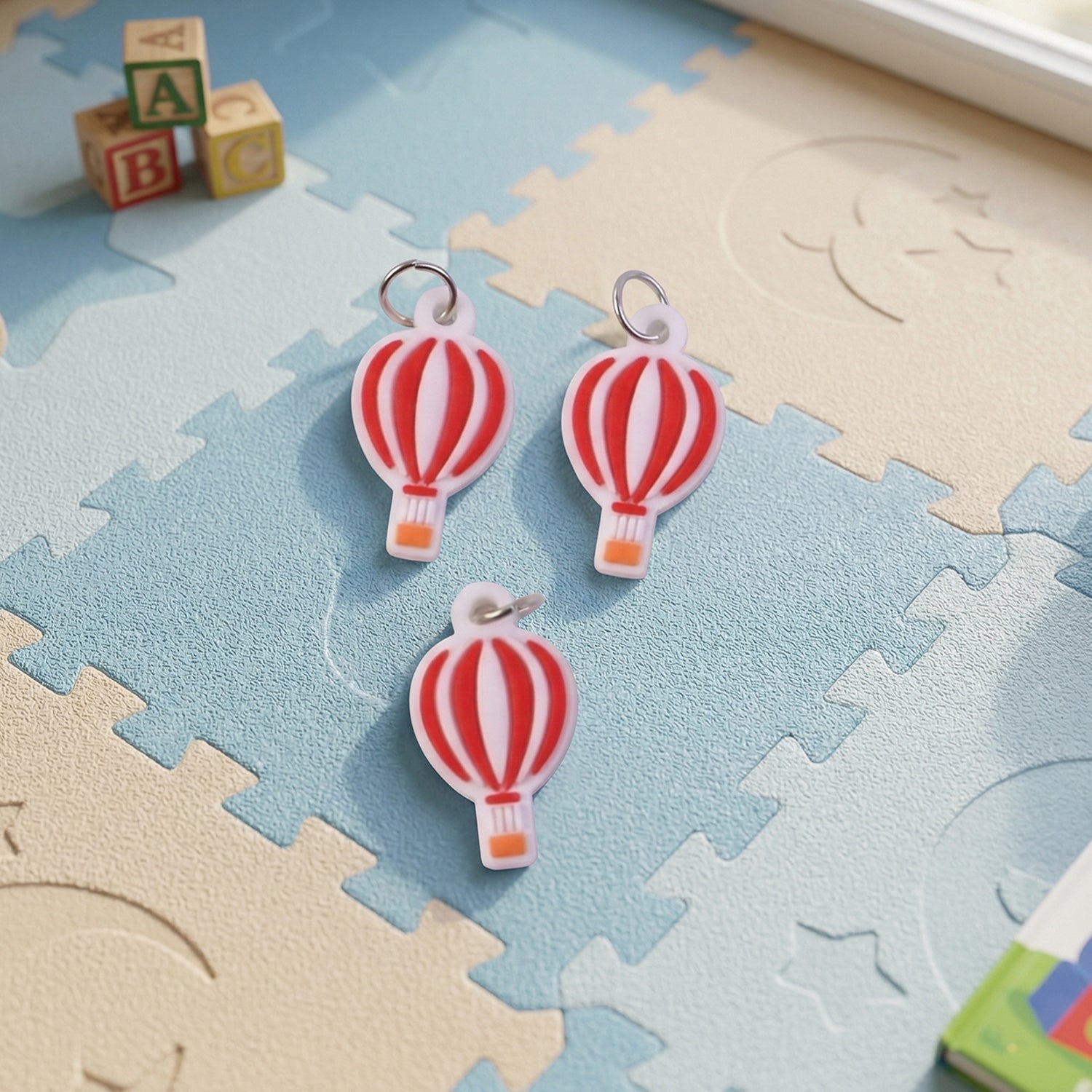 Assorted colorful hot air balloon keychain set for gifts