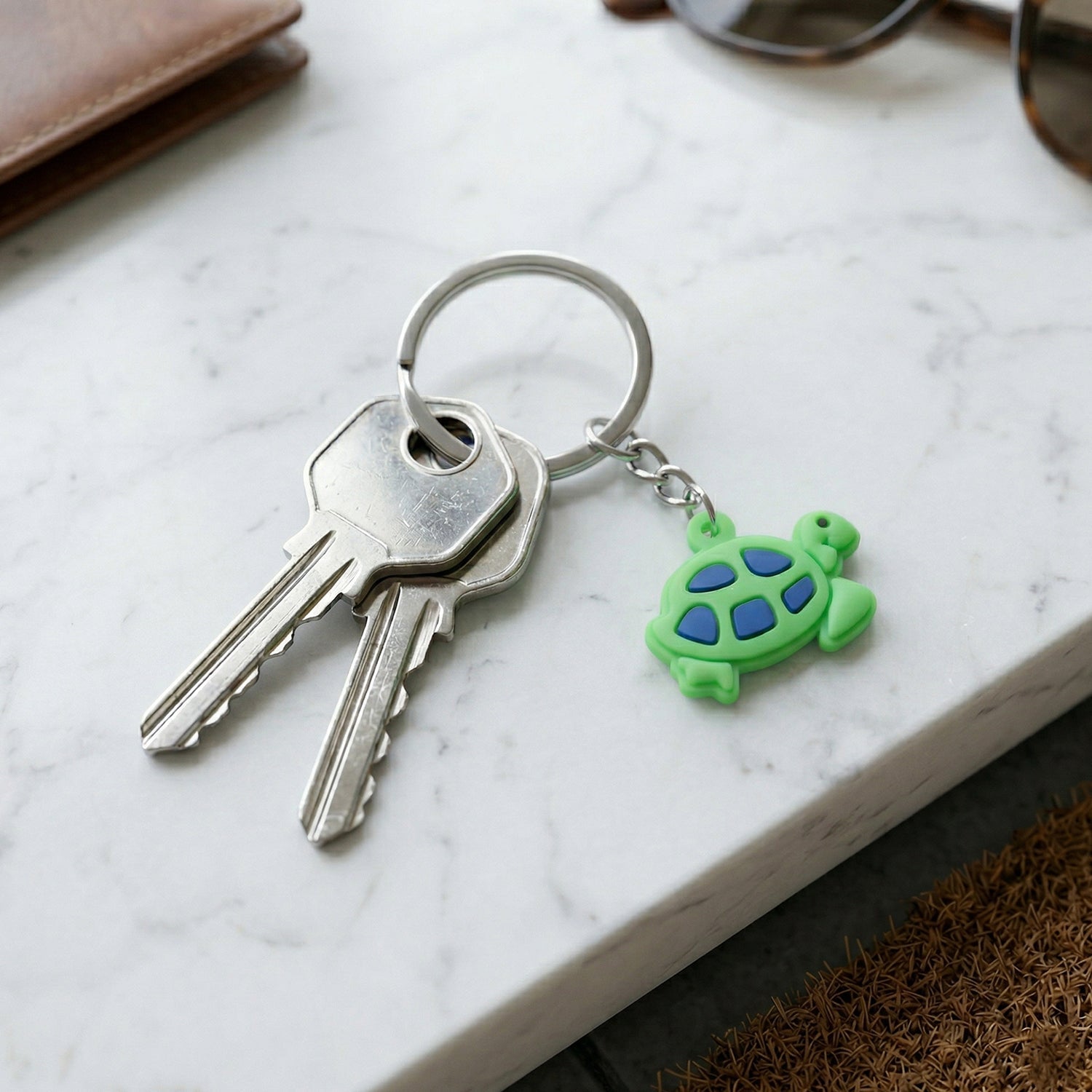 Novelty tortoise key holder, lightweight and durable