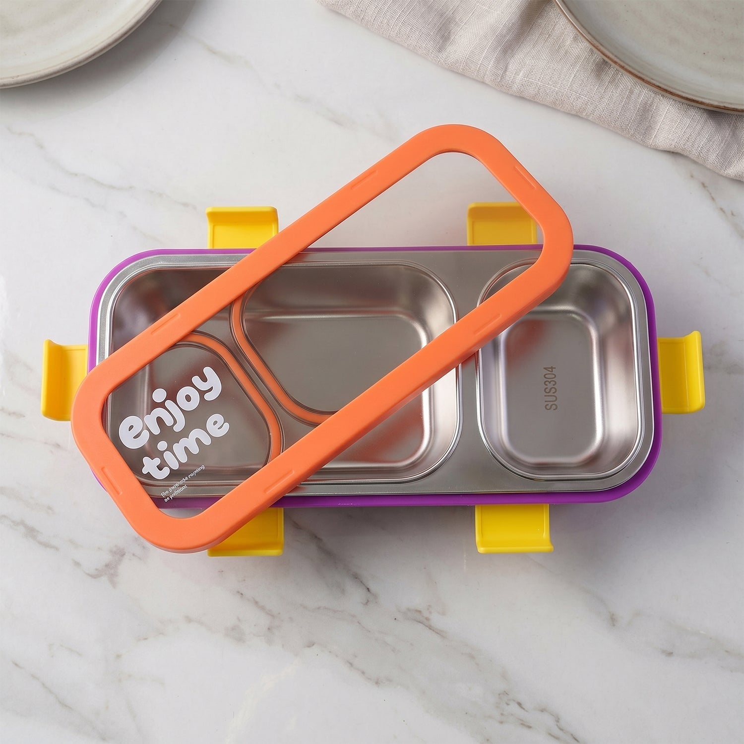 Secure leakproof metal lunch box with compartments