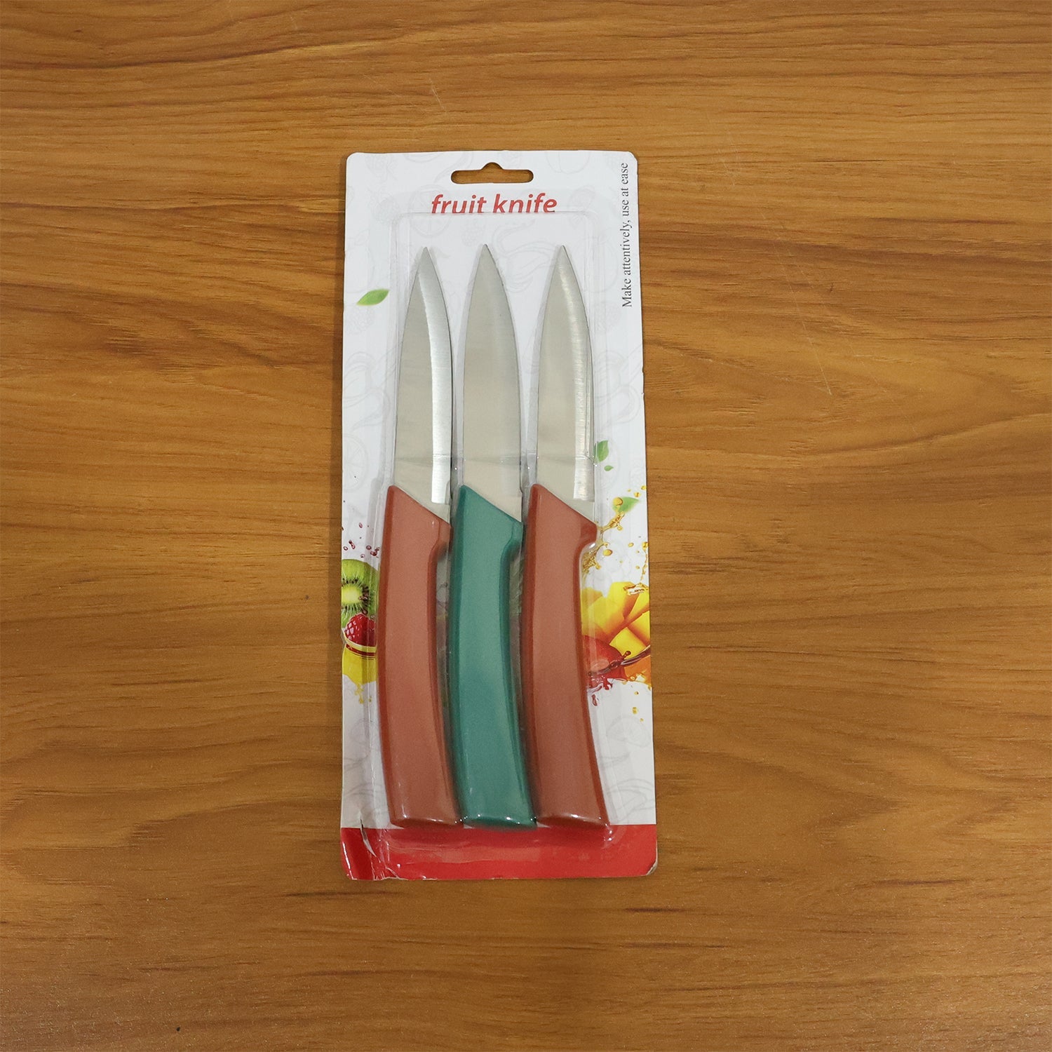 Multipurpose cutting knives for home kitchen use in a knife set
