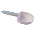 Detail of the durable ABS plastic construction of the measuring spoon.