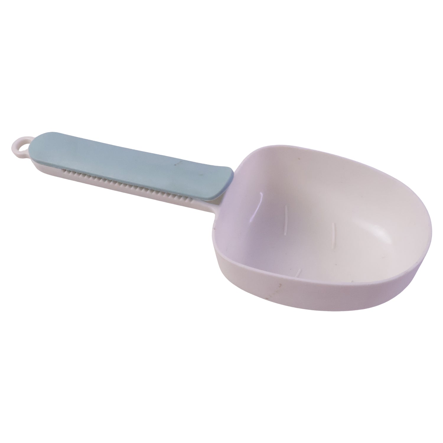Detail of the durable ABS plastic construction of the measuring spoon.