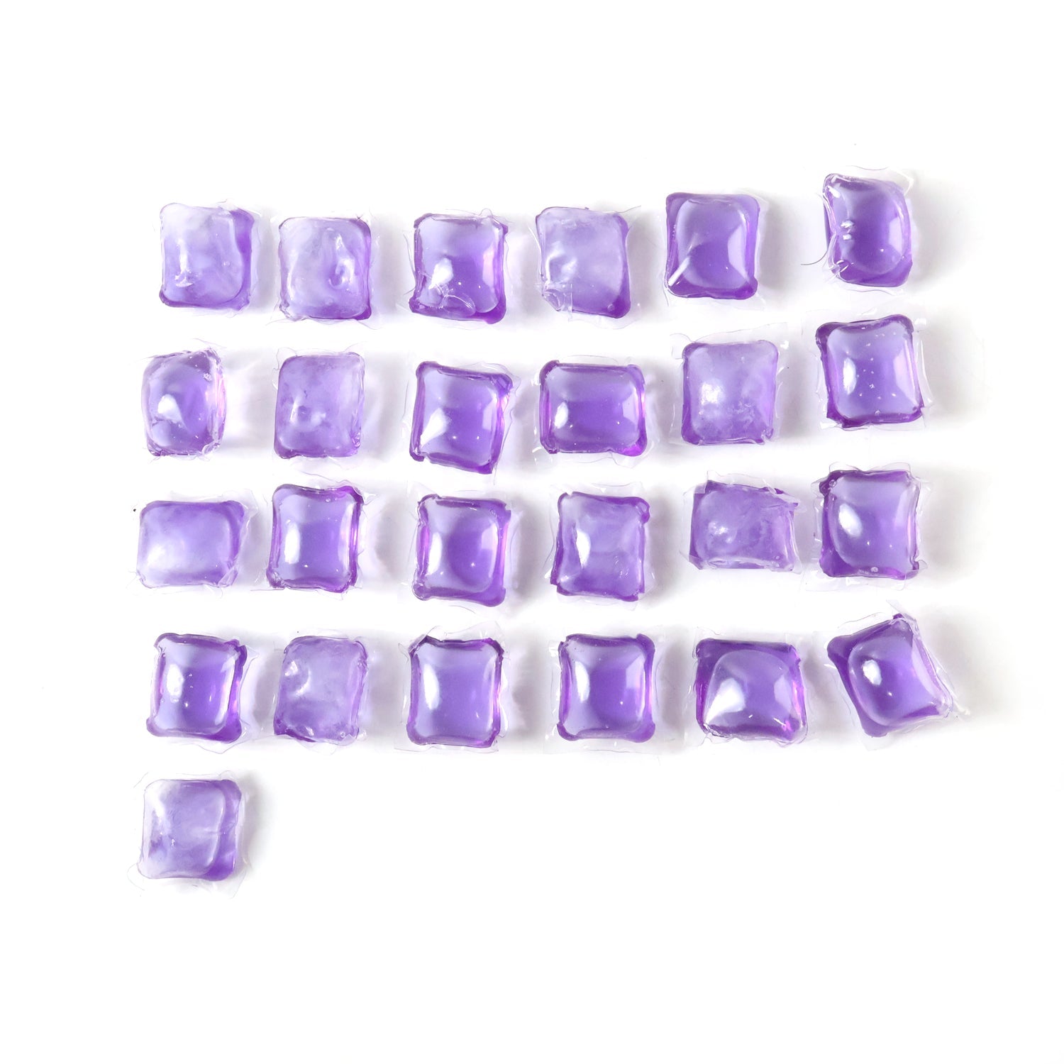 Liquid detergent capsules for convenient laundry use