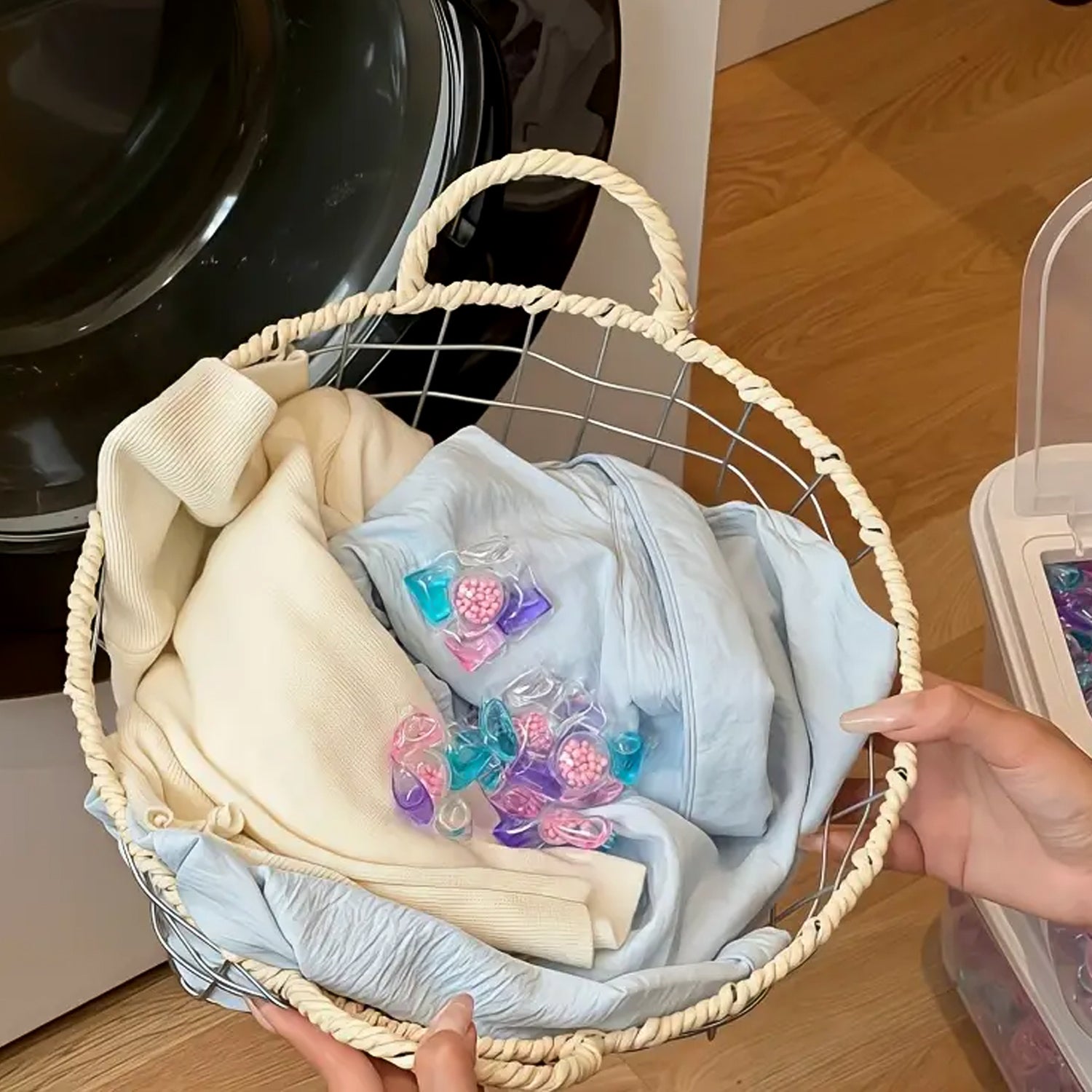 Fabric care detergent capsules ensuring softness and freshness