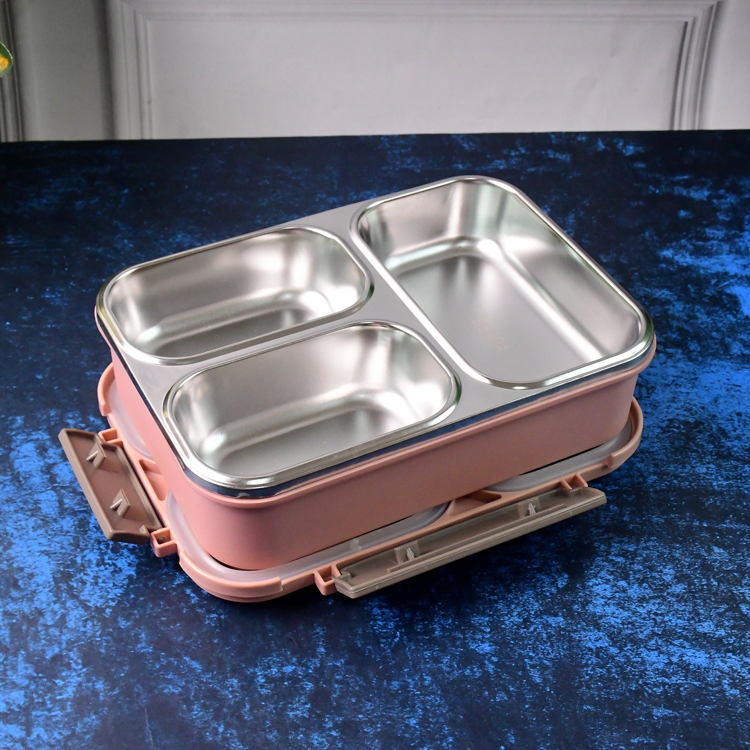 Multipurpose food container lunch box with durable stainless steel partitions