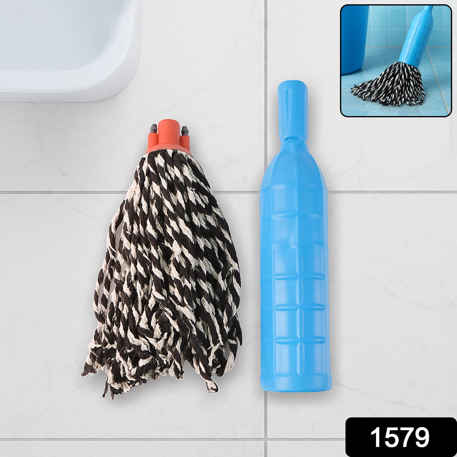 Close-up of the durable cotton yarn strands on the mop refill head.