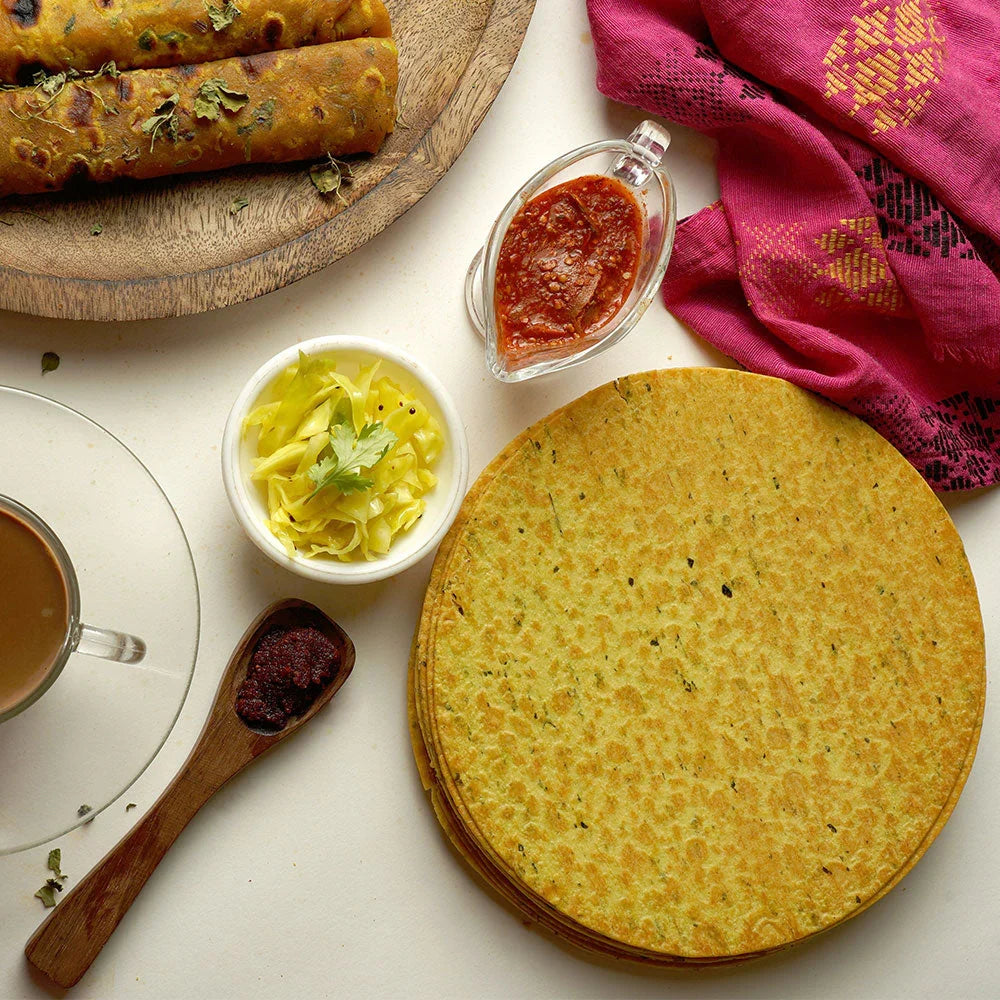 Variety of Maniarr's Khakhra flavours like Jeera and Methi.