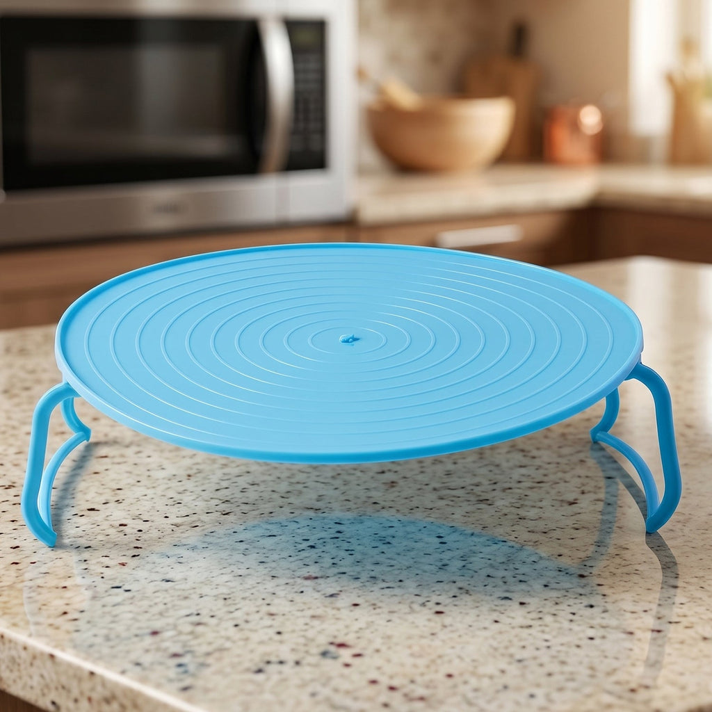 Durable kitchen tray with non-slip base for versatile use
