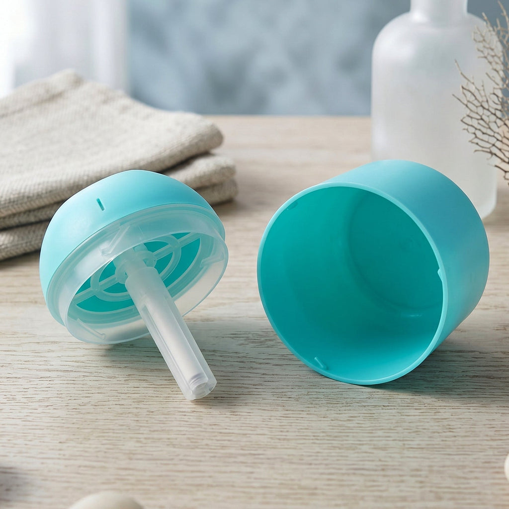 Compact USB powered humidifier for home and office use