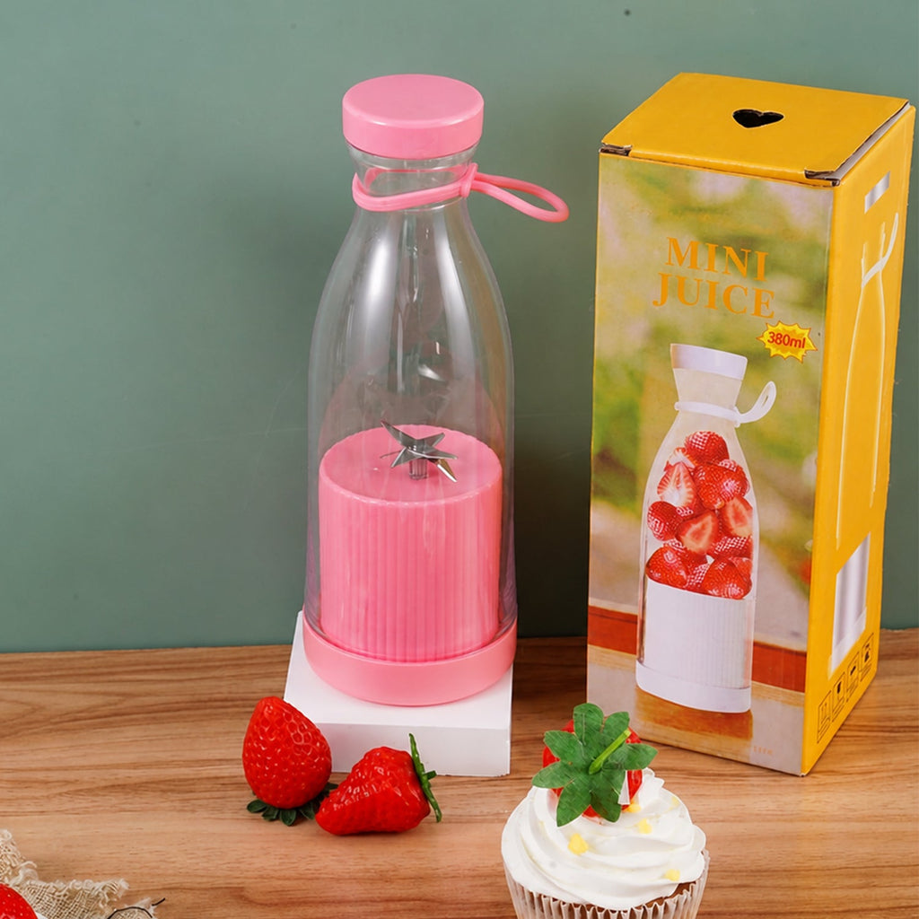 Portable, size-friendly smoothie blender bottle