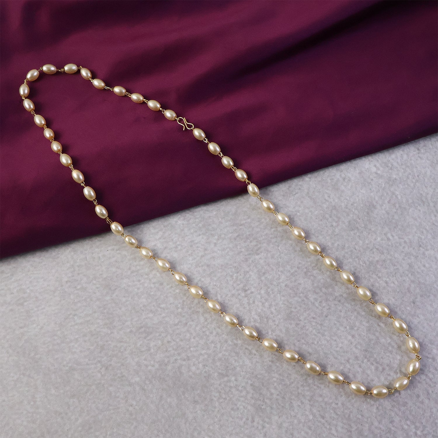 Classic pearl statement necklace with gold chain accents