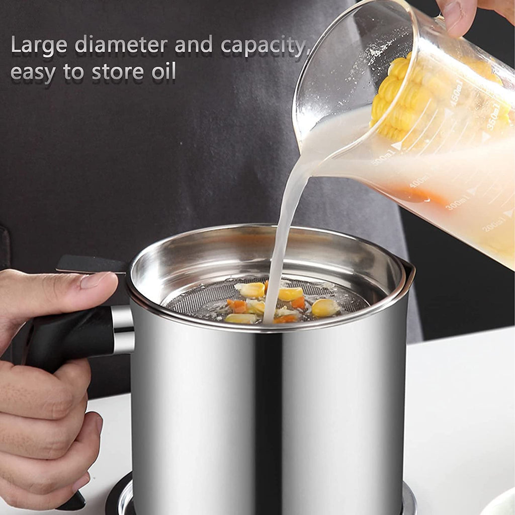 Frying oil reuse strainer pot with ergonomic handle