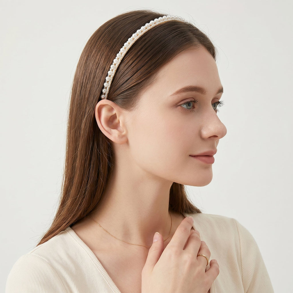 Comfortable lightweight hairband with a trendy pearl design