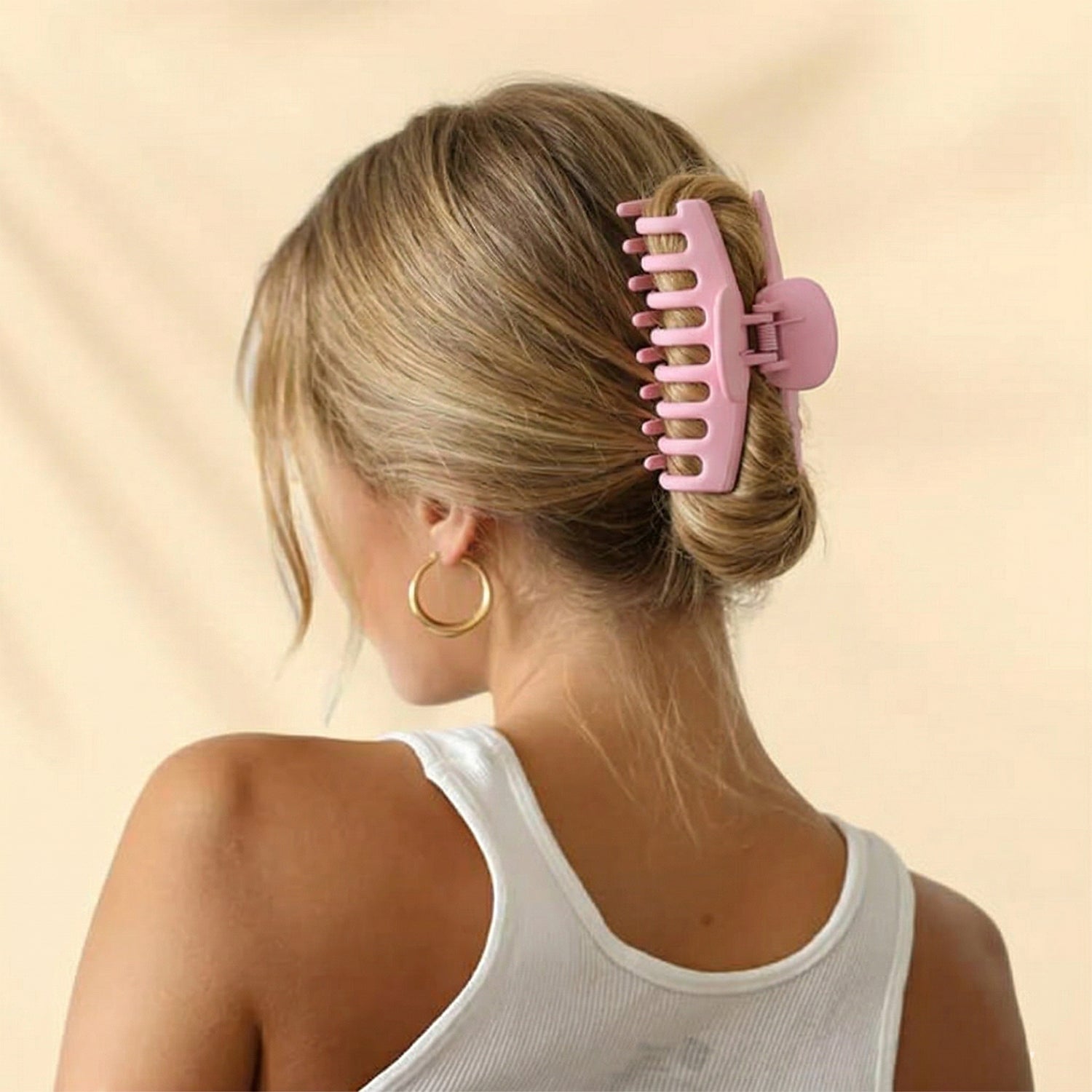 Pink hair claw clip from  holding hair nicely