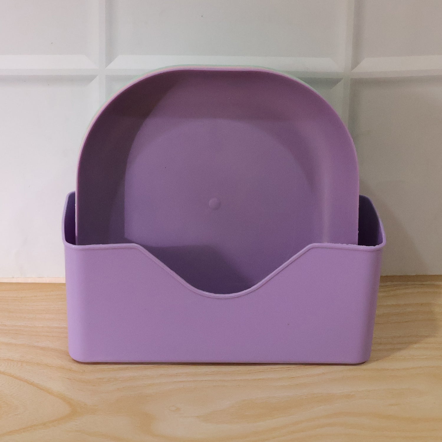Reusable plastic snack serving platter with stackable design