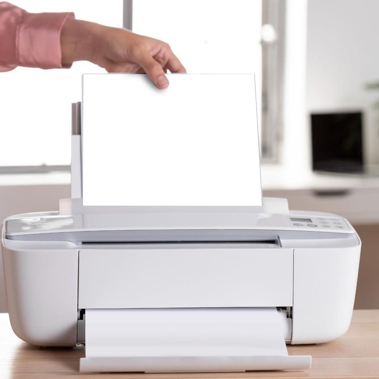 Office printer paper 500 sheets in white for high-quality prints