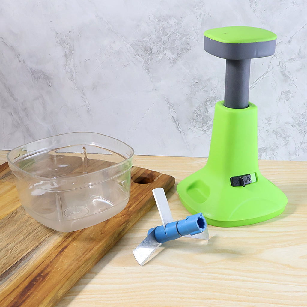 Compact vegetable chopper perfect for chopping fruits, nuts, and herbs