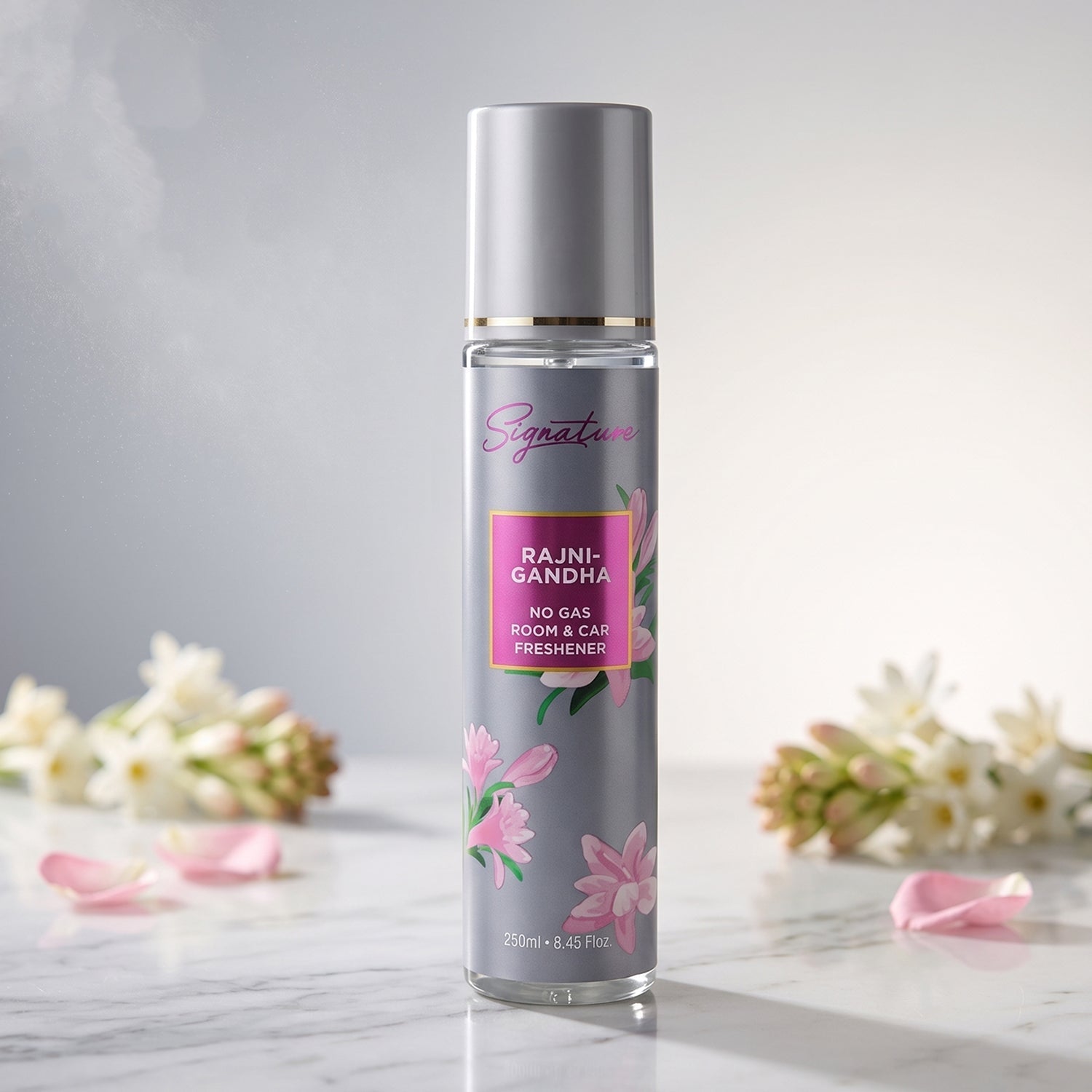 Home fragrance spray with tuberose scent for a fresh ambiance