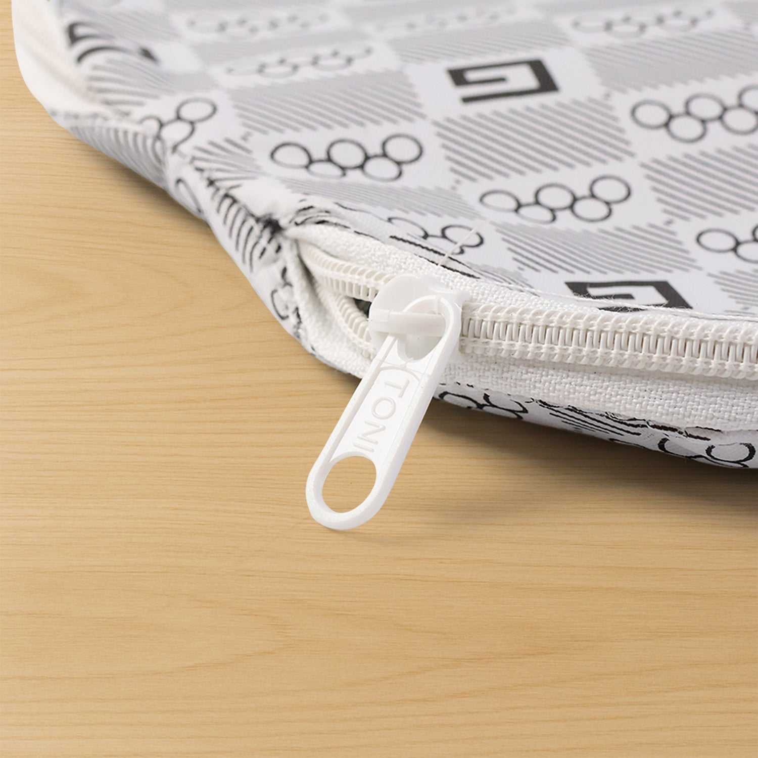Washable insulated roti cover suitable for kitchen use