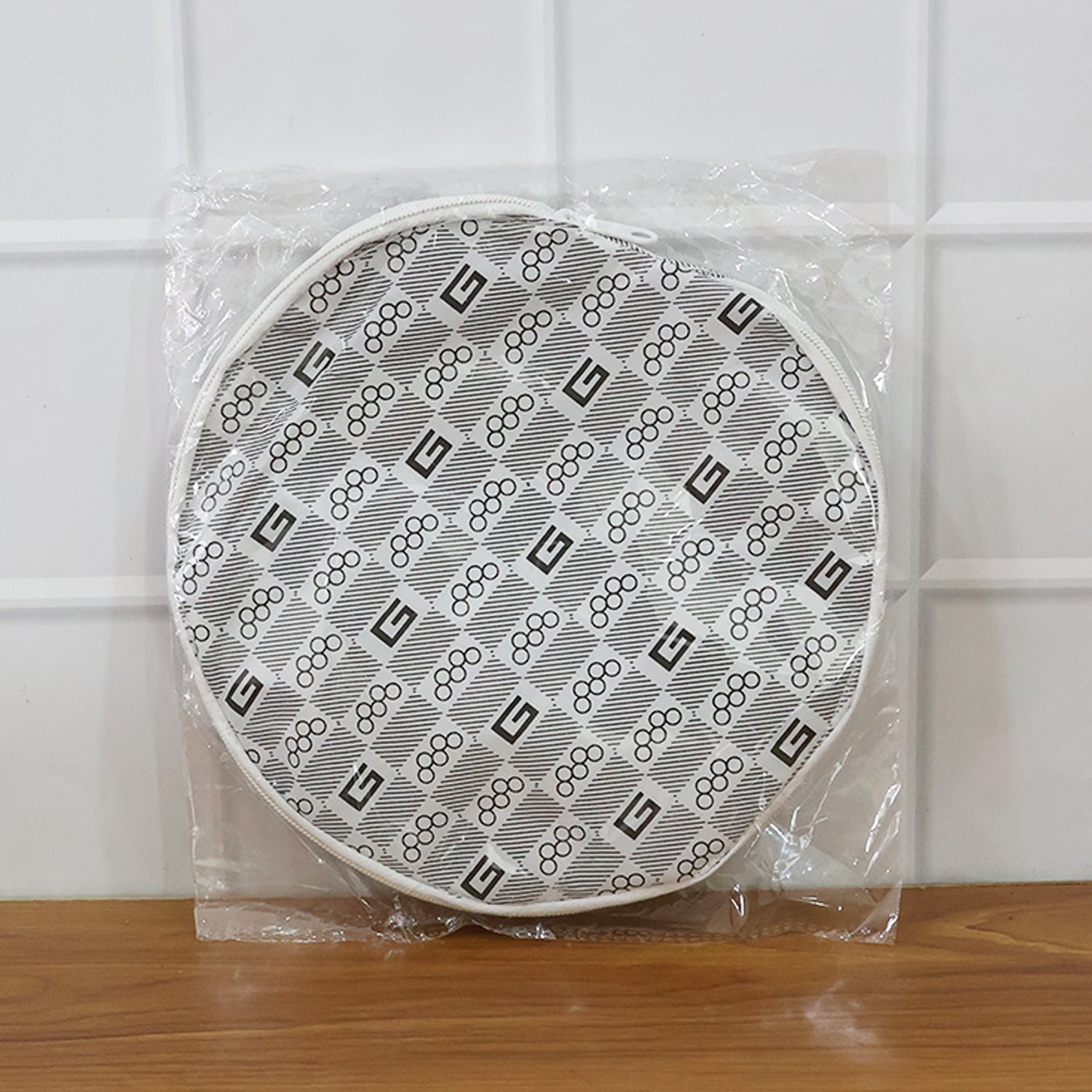 Zippered insulated pouch for warm chapatis and parathas