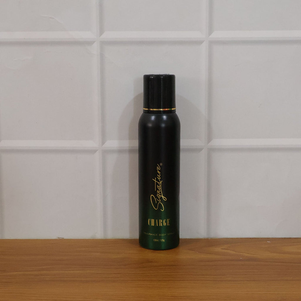 Stylish Signature charge fragrance deodorant spray design