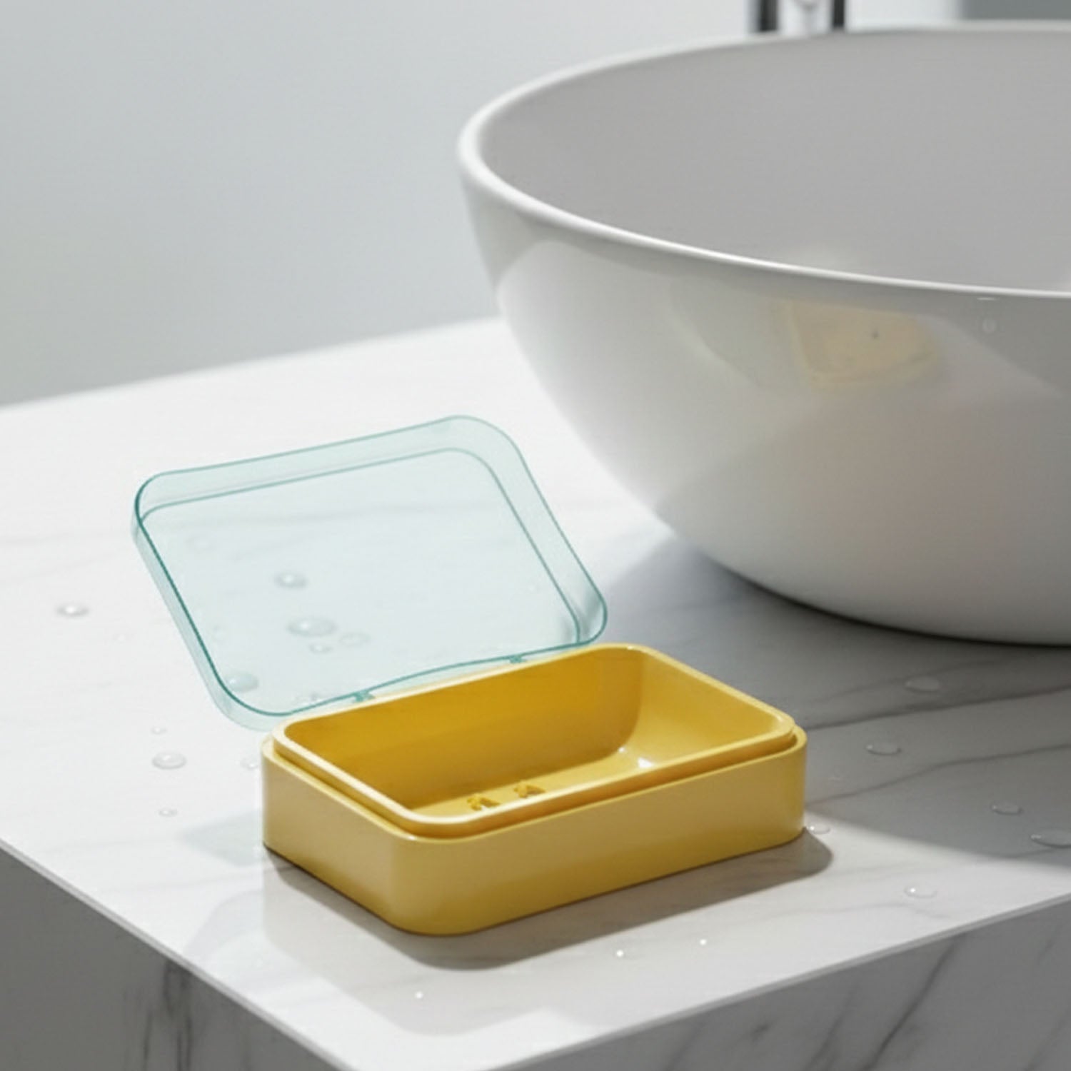 Soap storage case ideal for bathroom and travel
