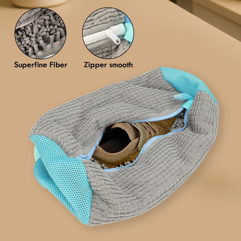 Durable and breathable shoe washing bag protecting footwear in machine
